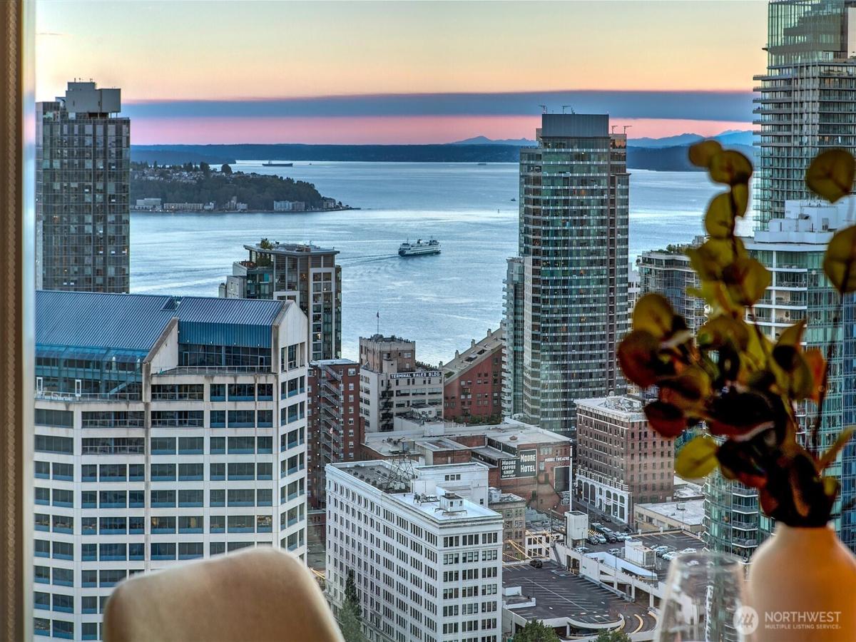 MLS #NWM2413824 image #0