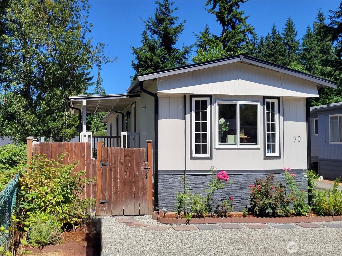 MLS #NWM2414211 image #0