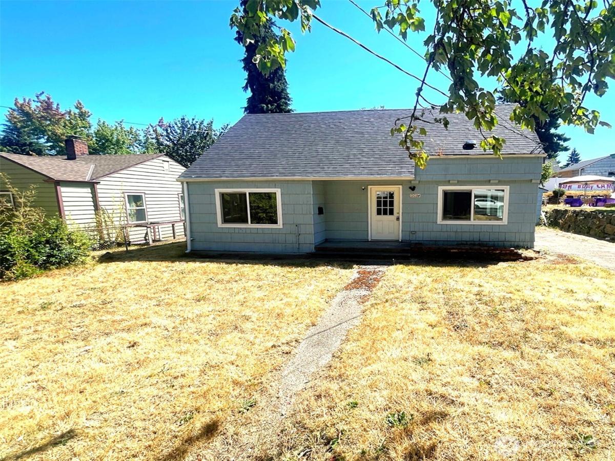 MLS #NWM2414244 image #0