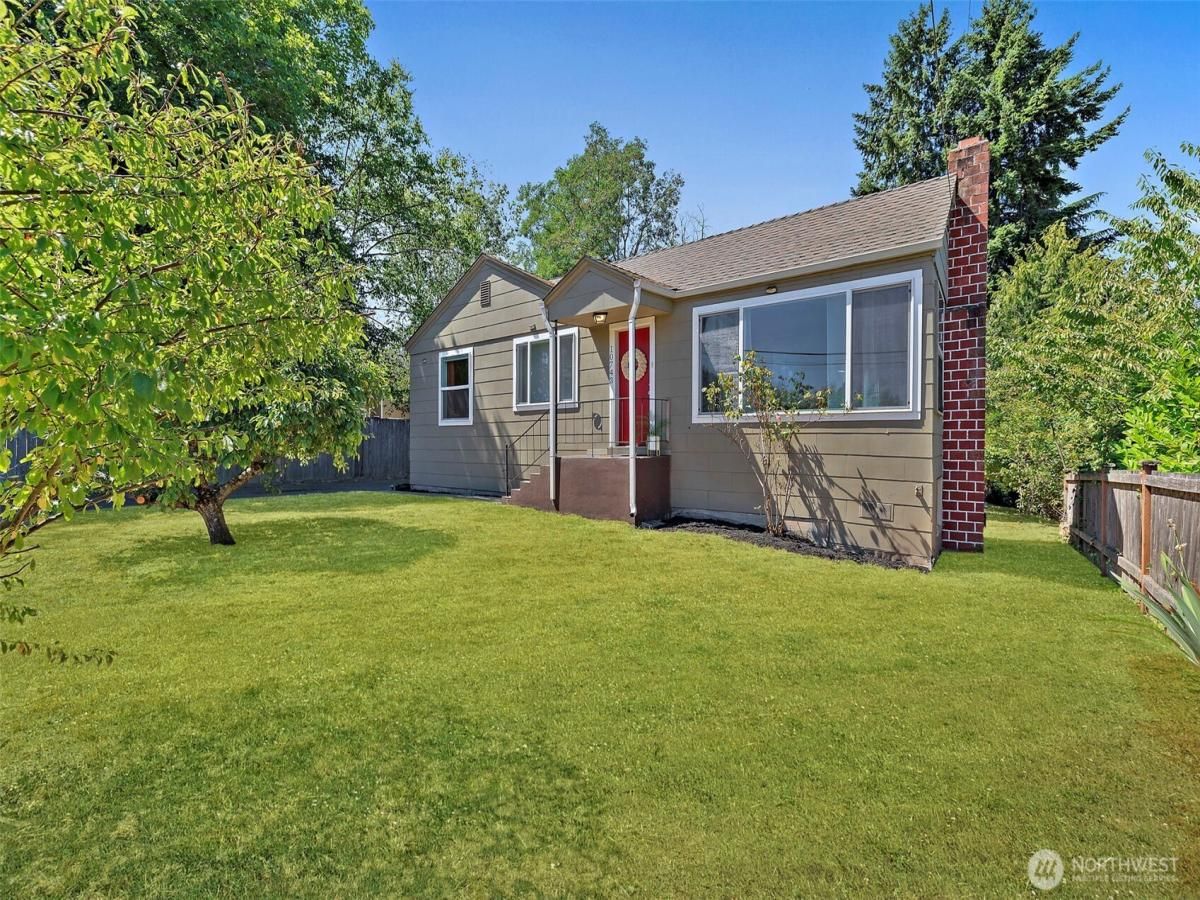 MLS #NWM2414548 image #0