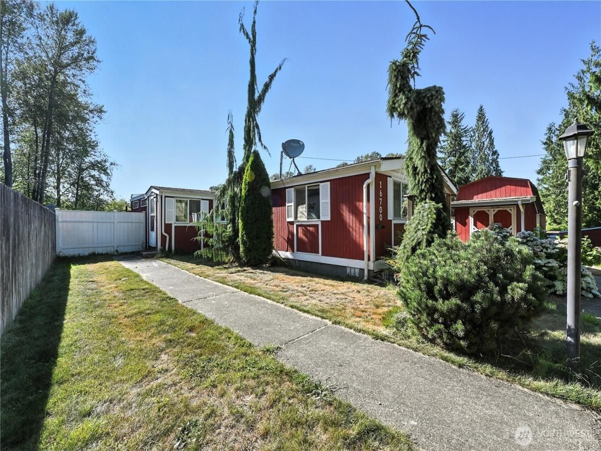 MLS #NWM2414944 image #0