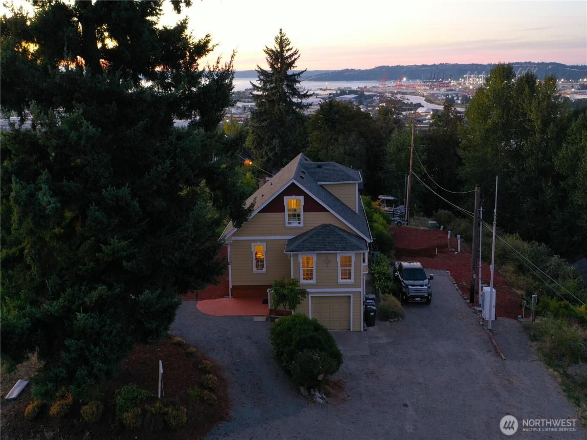 MLS #NWM2415127 image #0