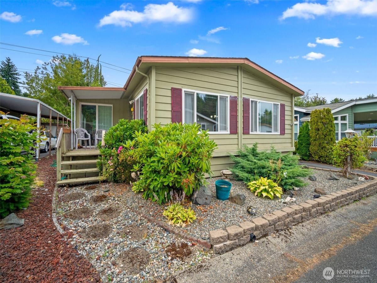 MLS #NWM2415360 image #0