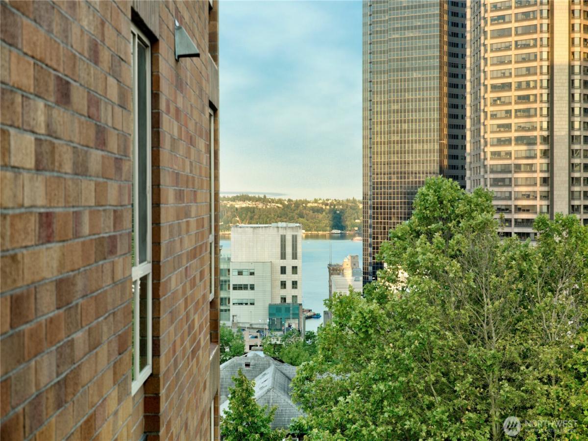 MLS #NWM2415791 image #0