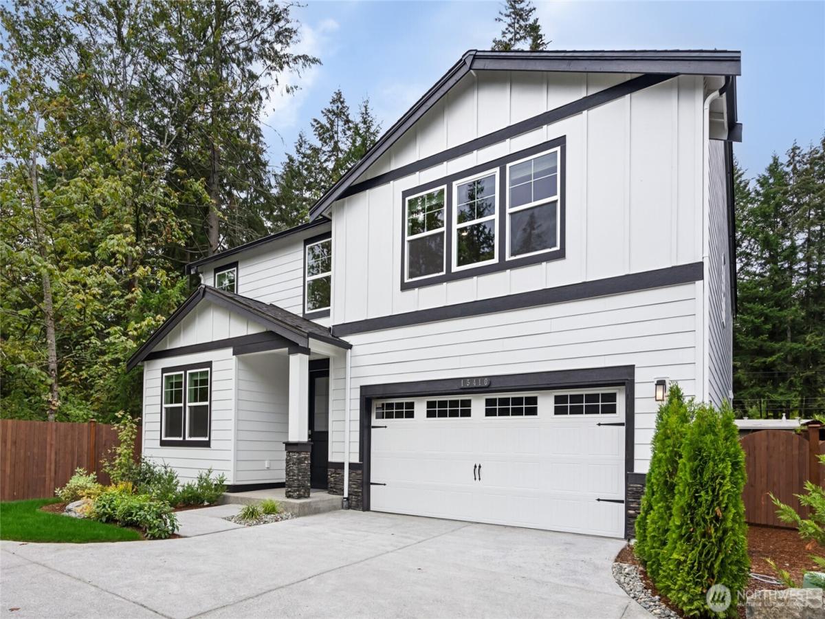 MLS #NWM2416214 image #0