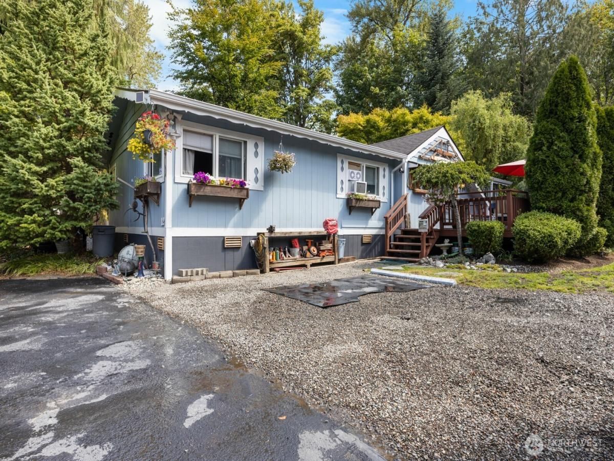 MLS #NWM2416326 image #0