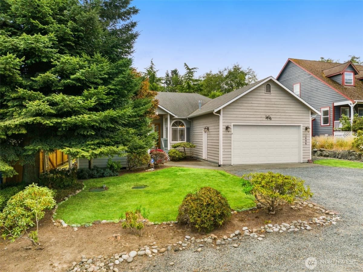 MLS #NWM2416689 image #0