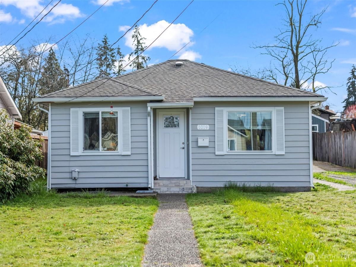 MLS #NWM2417228 image #0