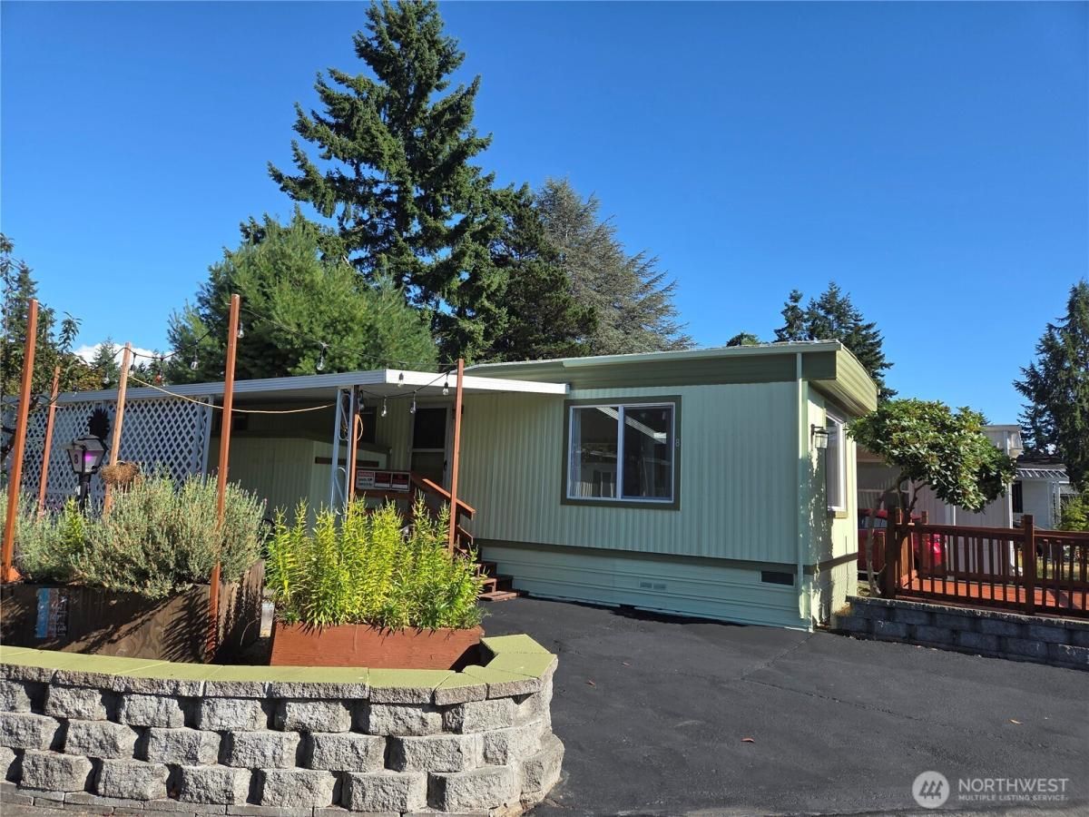 MLS #NWM2417326 image #0