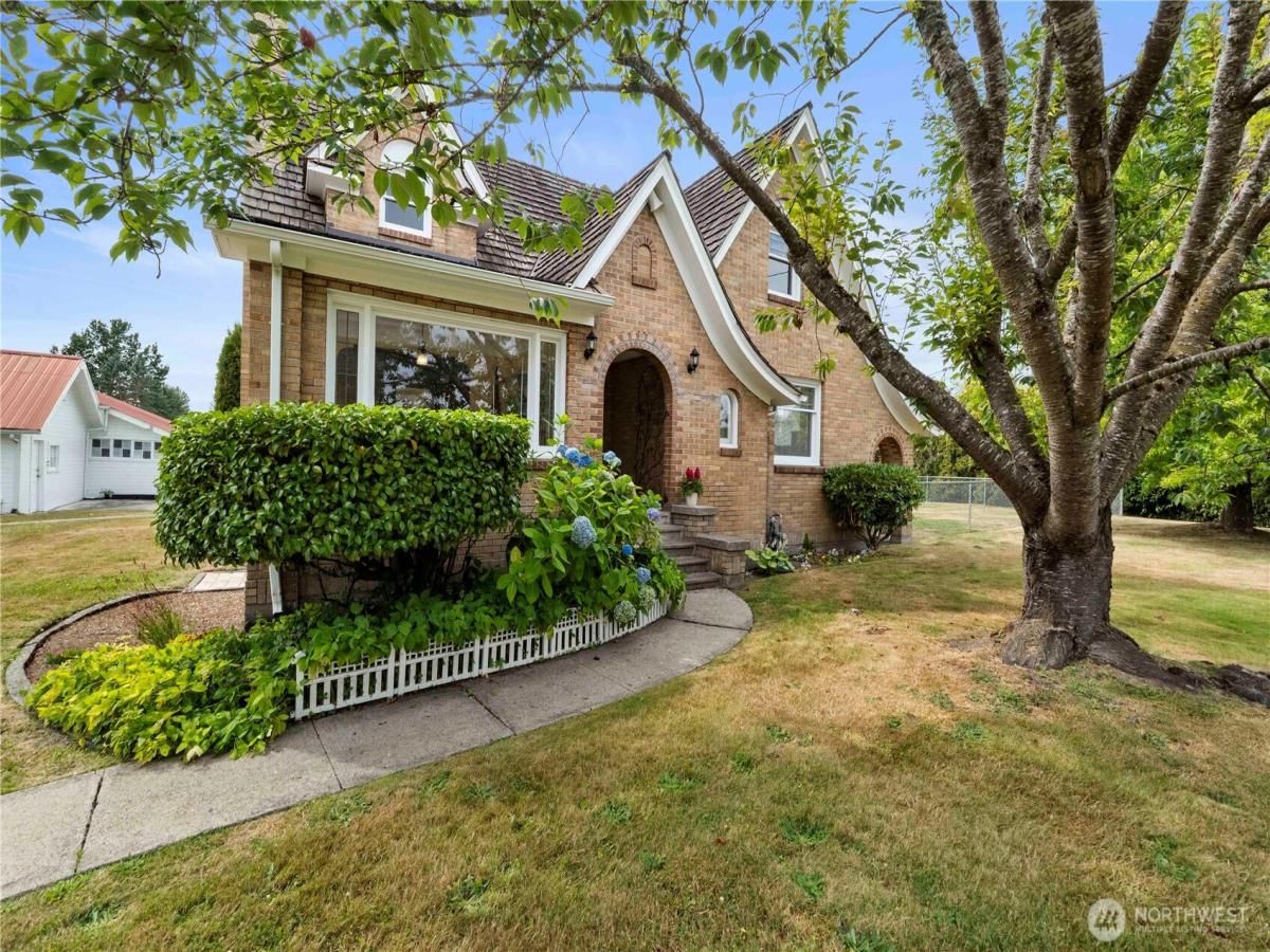 MLS #NWM2417358 image #0