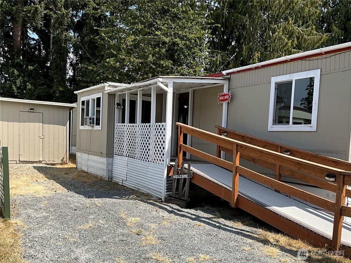 MLS #NWM2417509 image #0