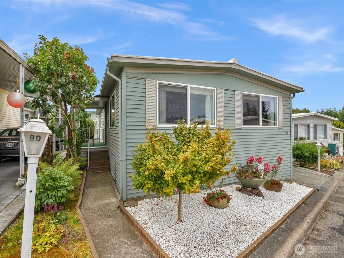 MLS #NWM2417985 image #0