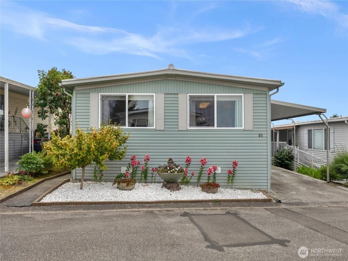 MLS #NWM2417985 image #0