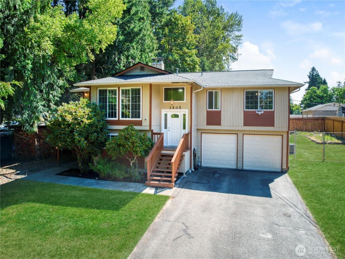 MLS #NWM2418035 image #0