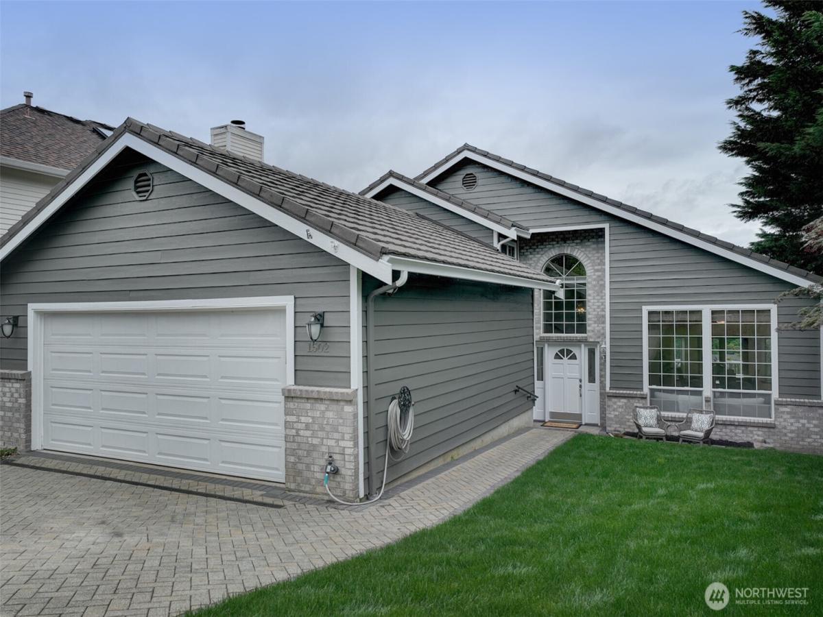 MLS #NWM2418120 image #0