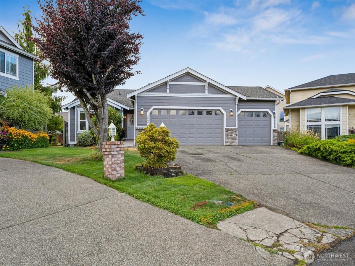 MLS #NWM2418454 image #0