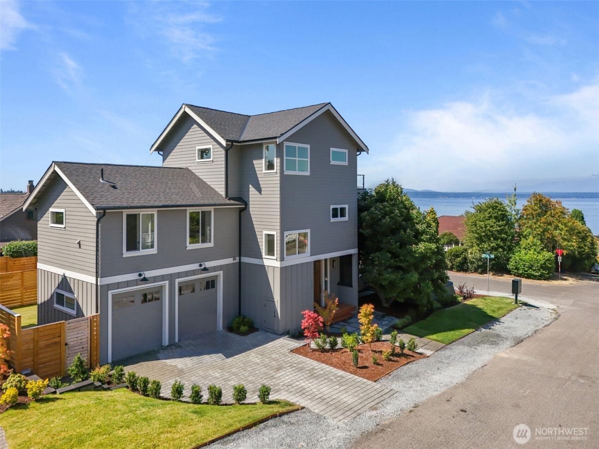 MLS #NWM2418463 image #0