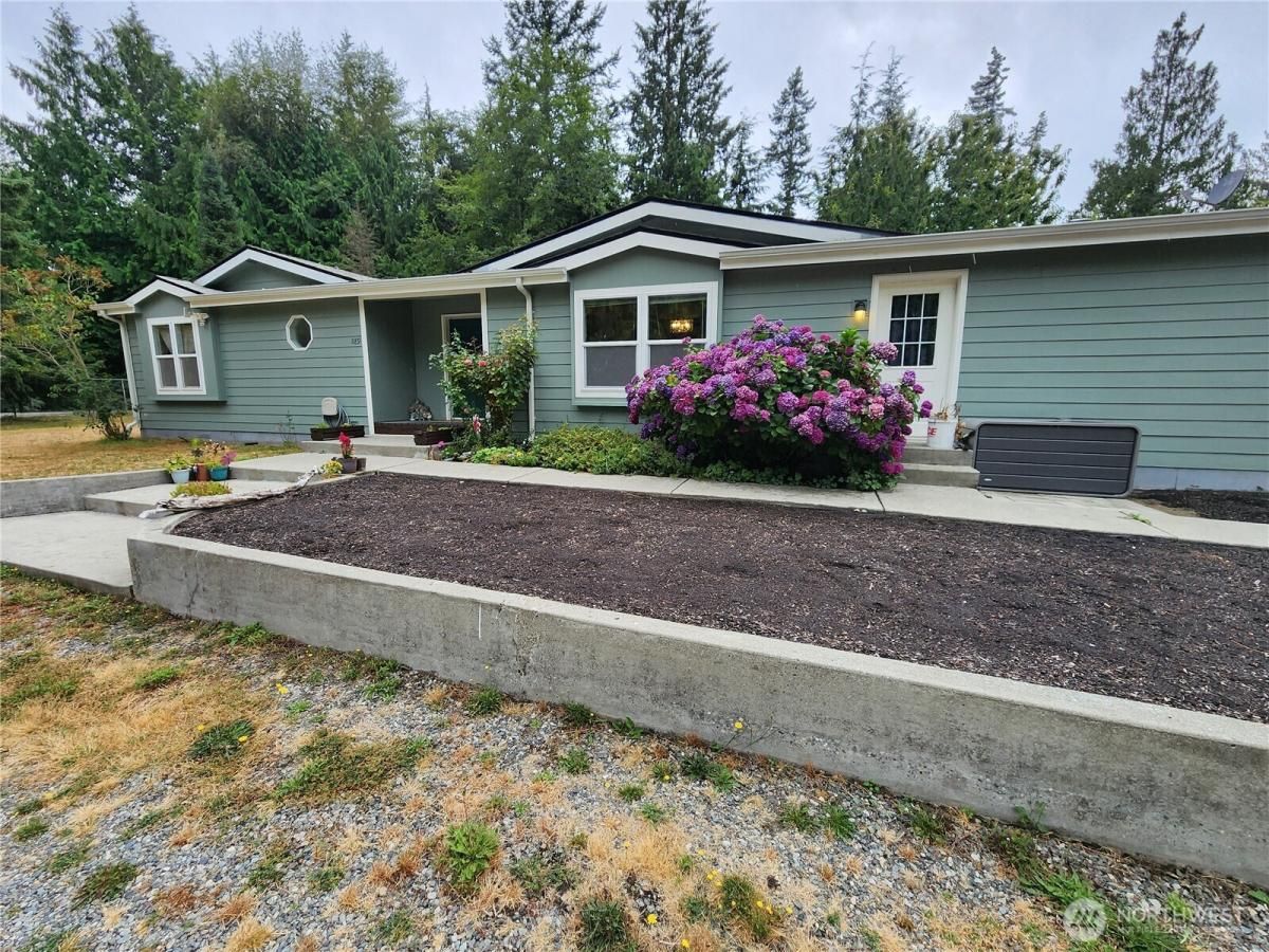 MLS #NWM2418566 image #0