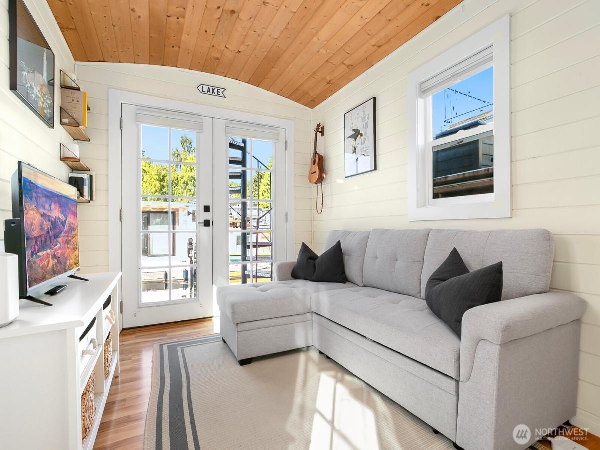 MLS #NWM2419470 image #0