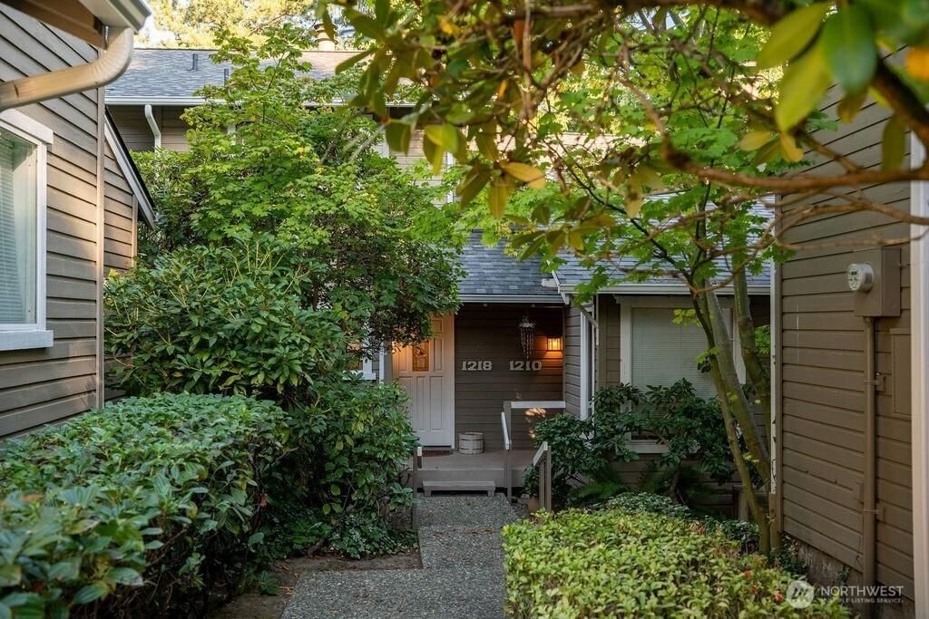 MLS #NWM2419786 image #0