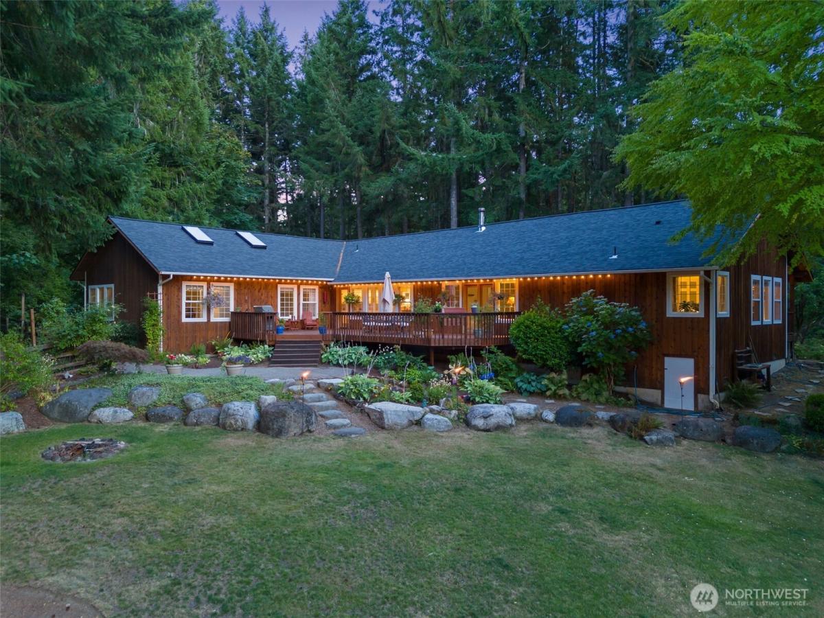 MLS #NWM2420125 image #0