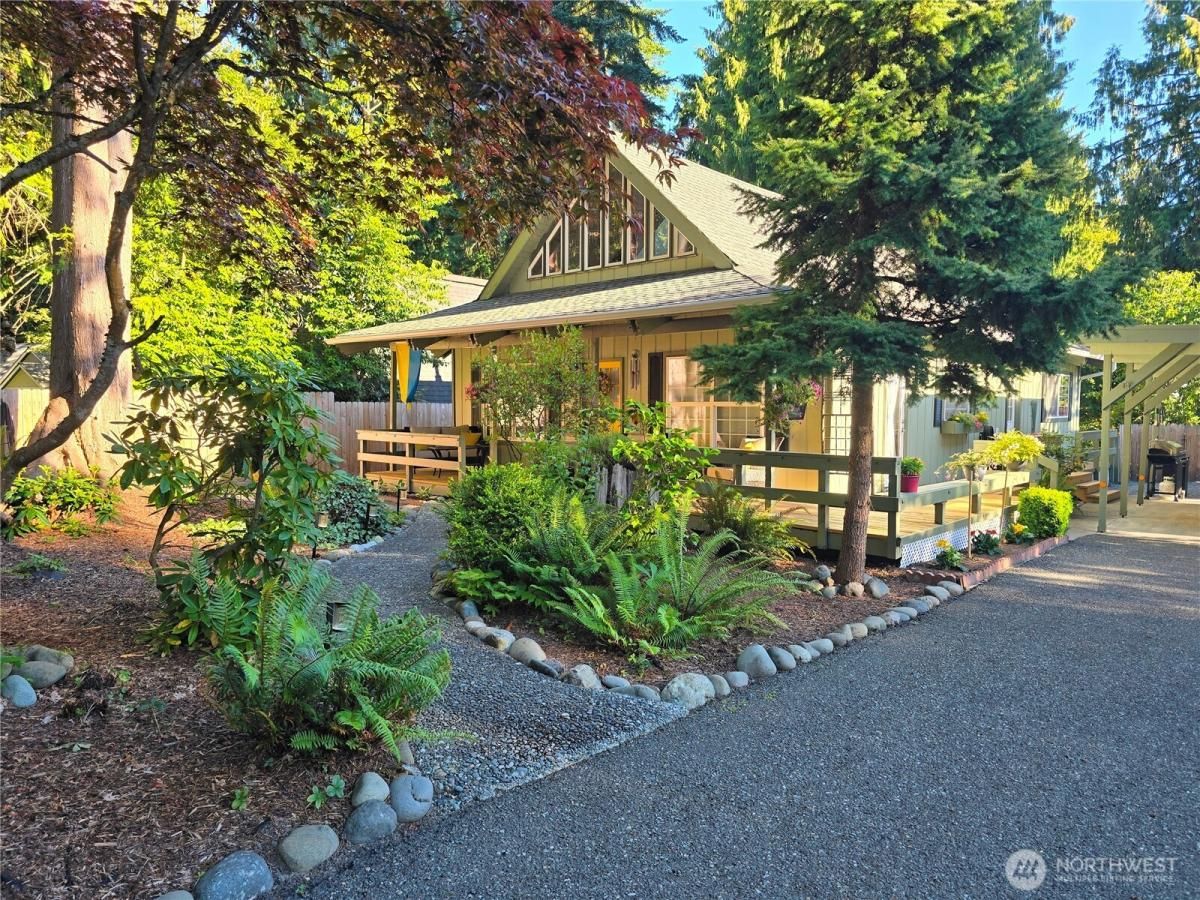 MLS #NWM2420144 image #0