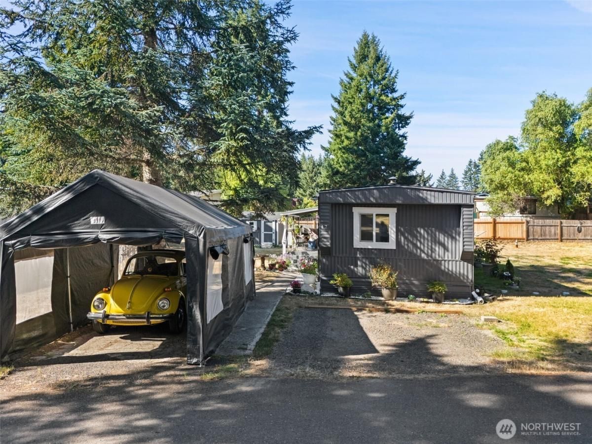 MLS #NWM2421007 image #0