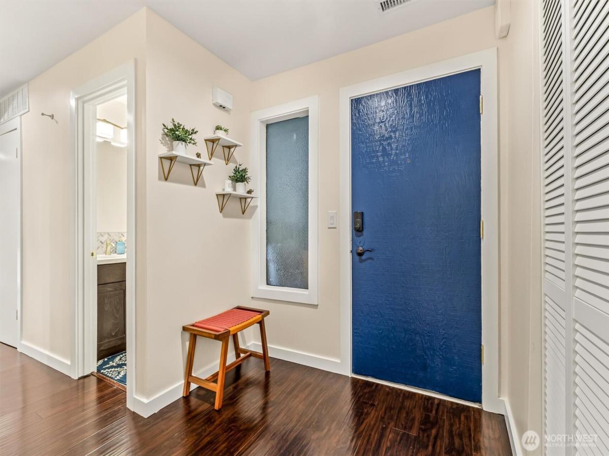 MLS #NWM2421384 image #0