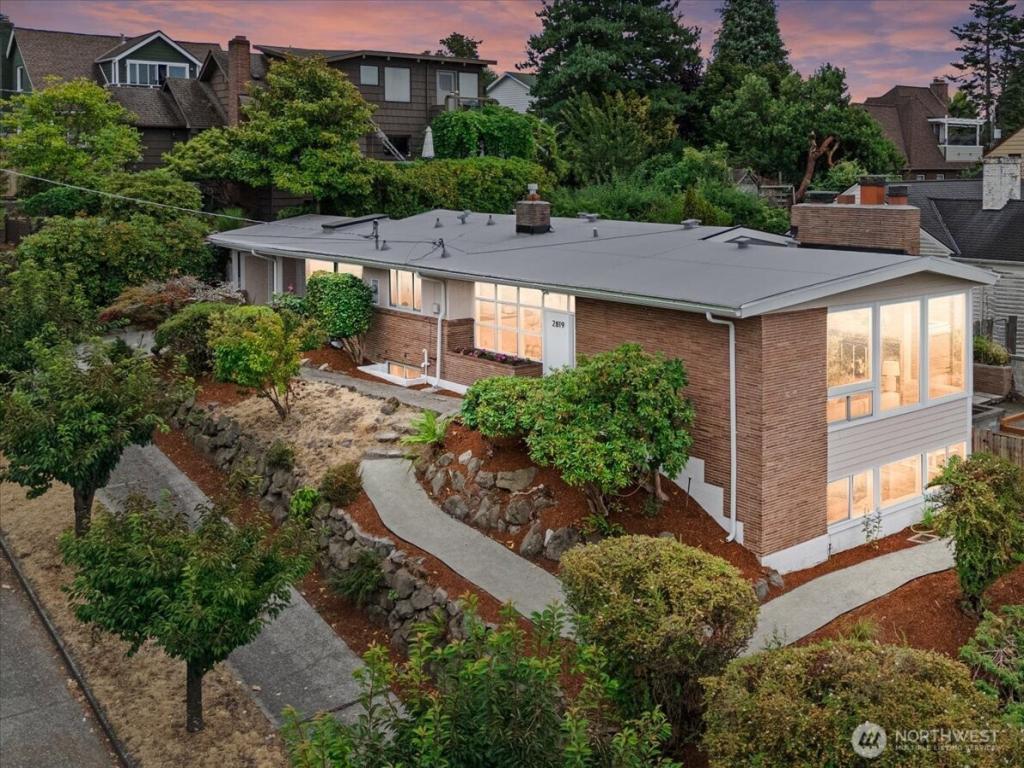 MLS #NWM2421387 image #0