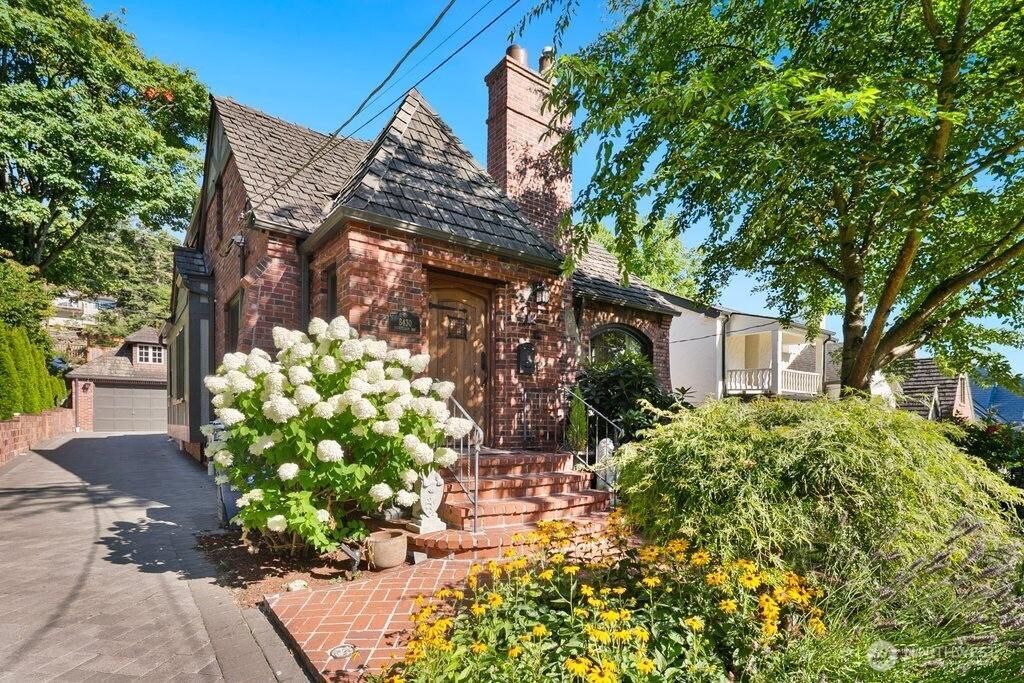 MLS #NWM2421403 image #0