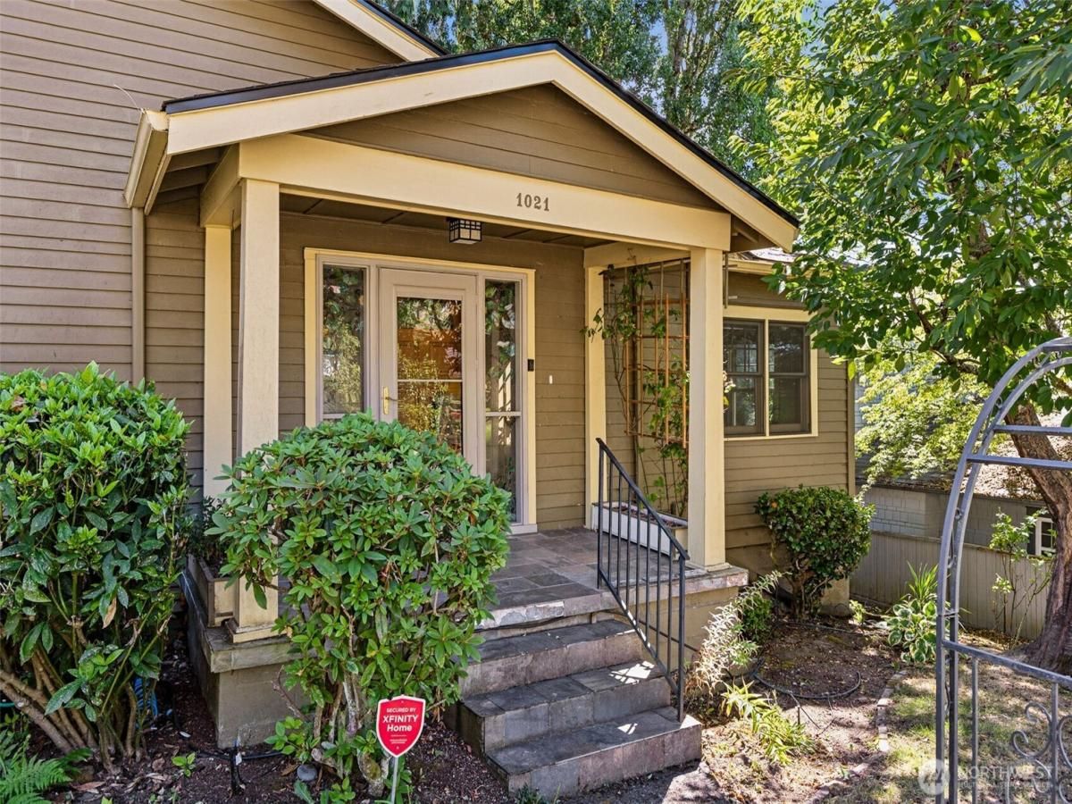 MLS #NWM2421531 image #0