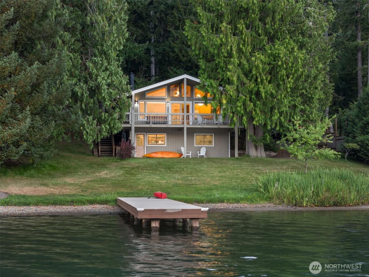 MLS #NWM2421699 image #0