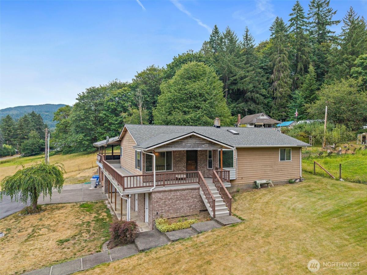 MLS #NWM2421729 image #0