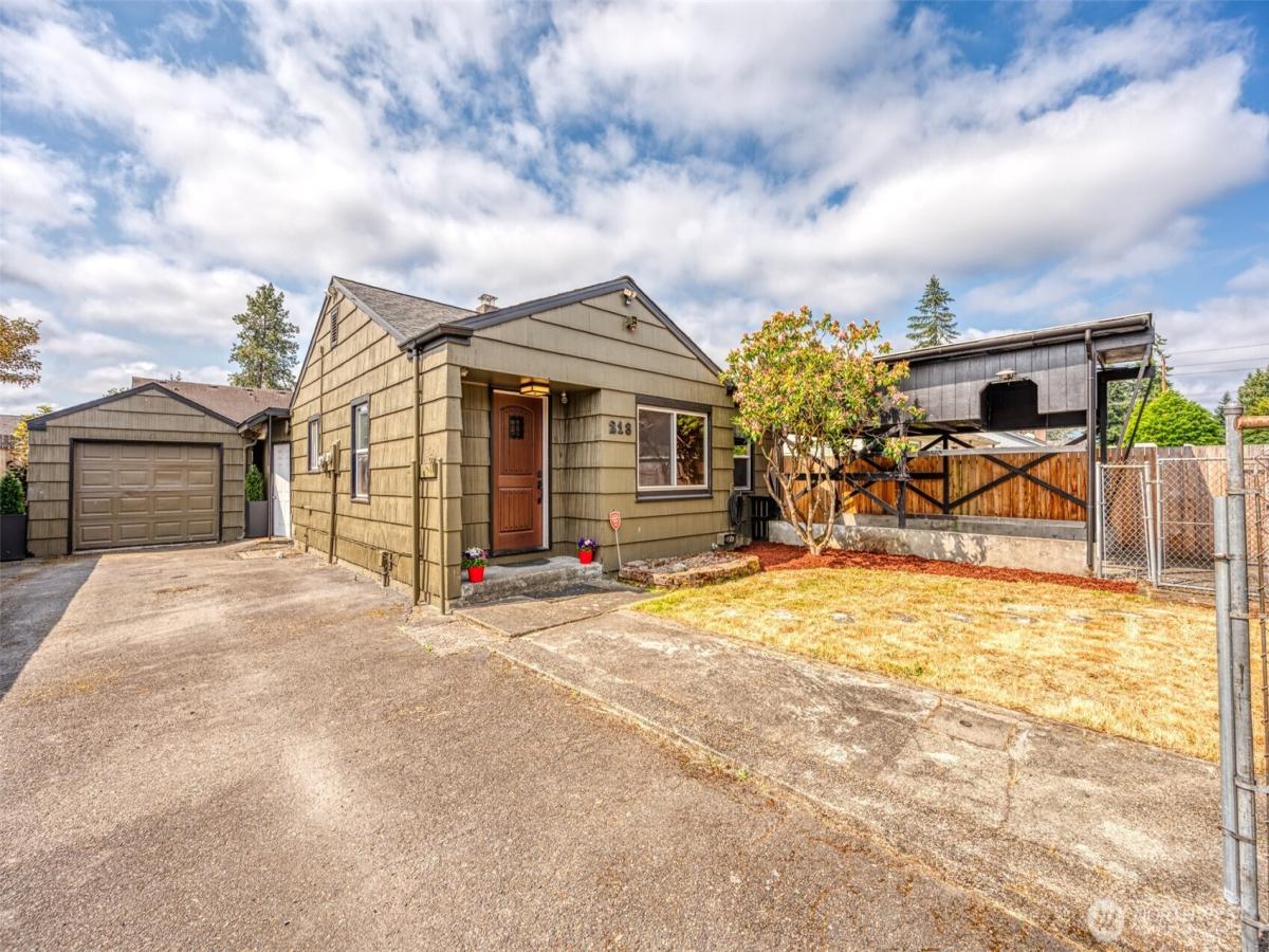 MLS #NWM2422189 image #0