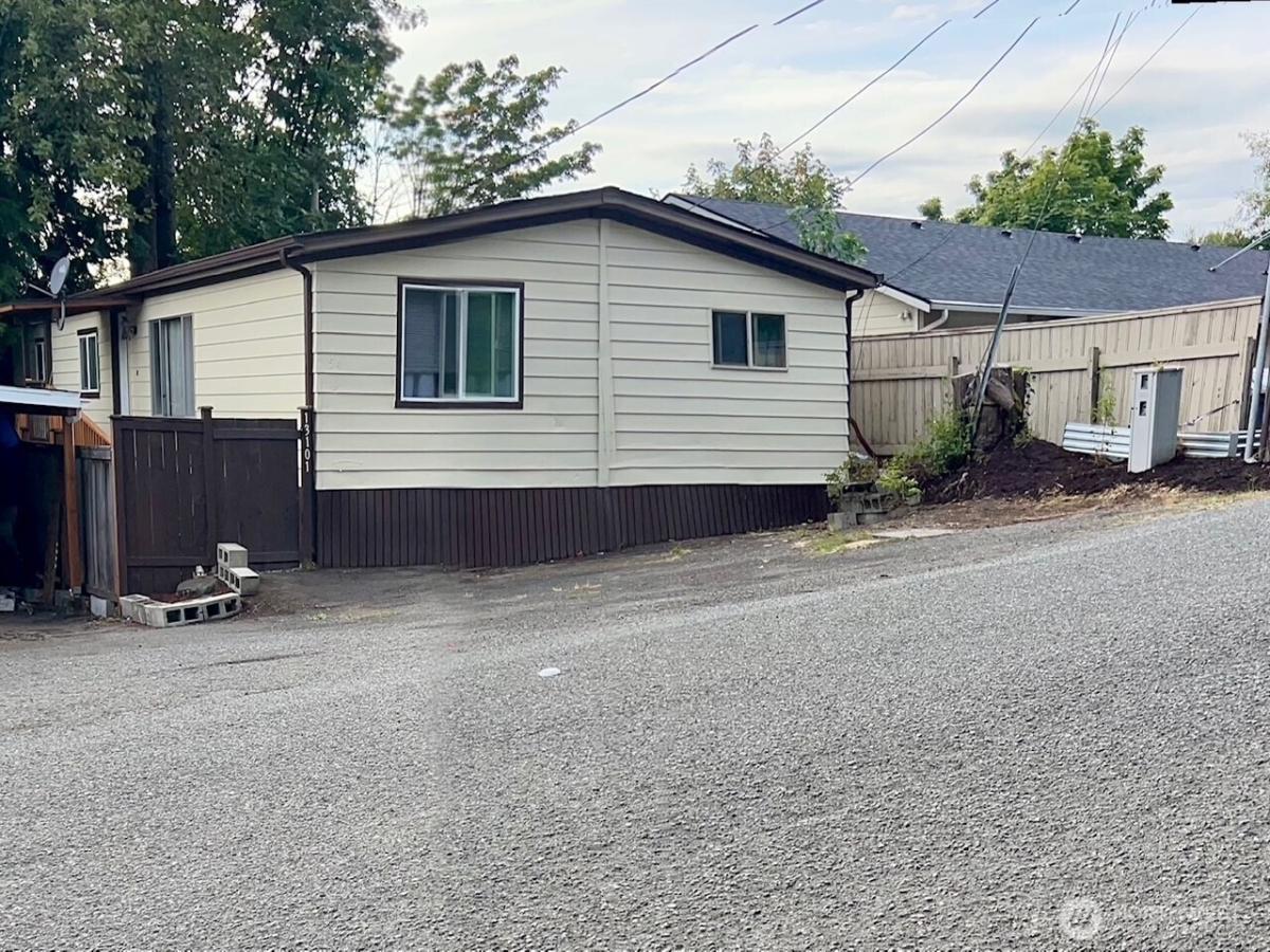 MLS #NWM2422651 image #0