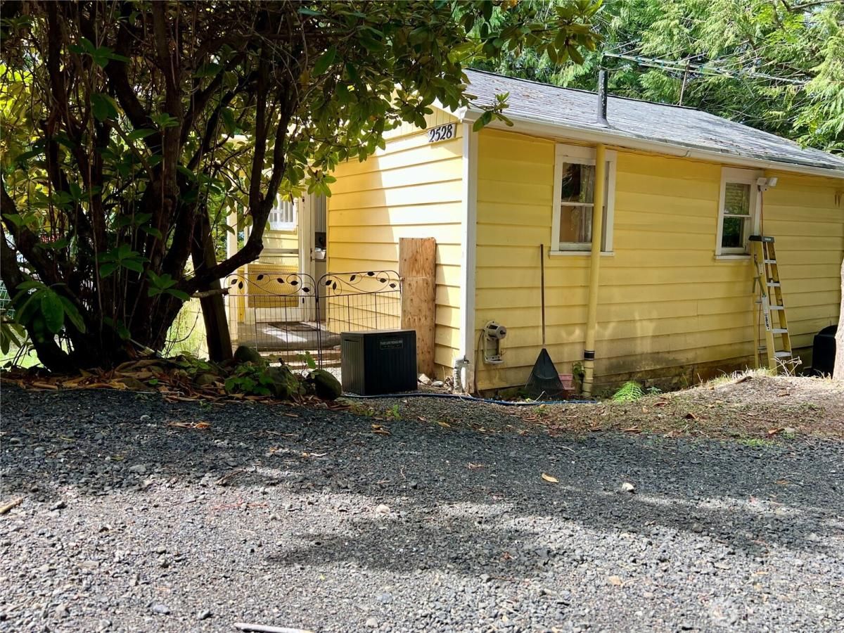 MLS #NWM2422802 image #0