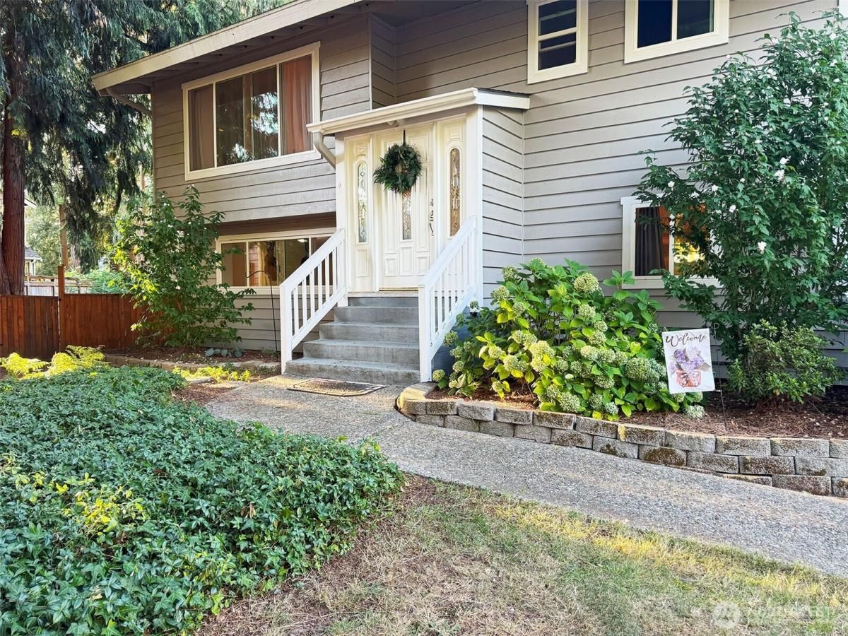 MLS #NWM2422865 image #0