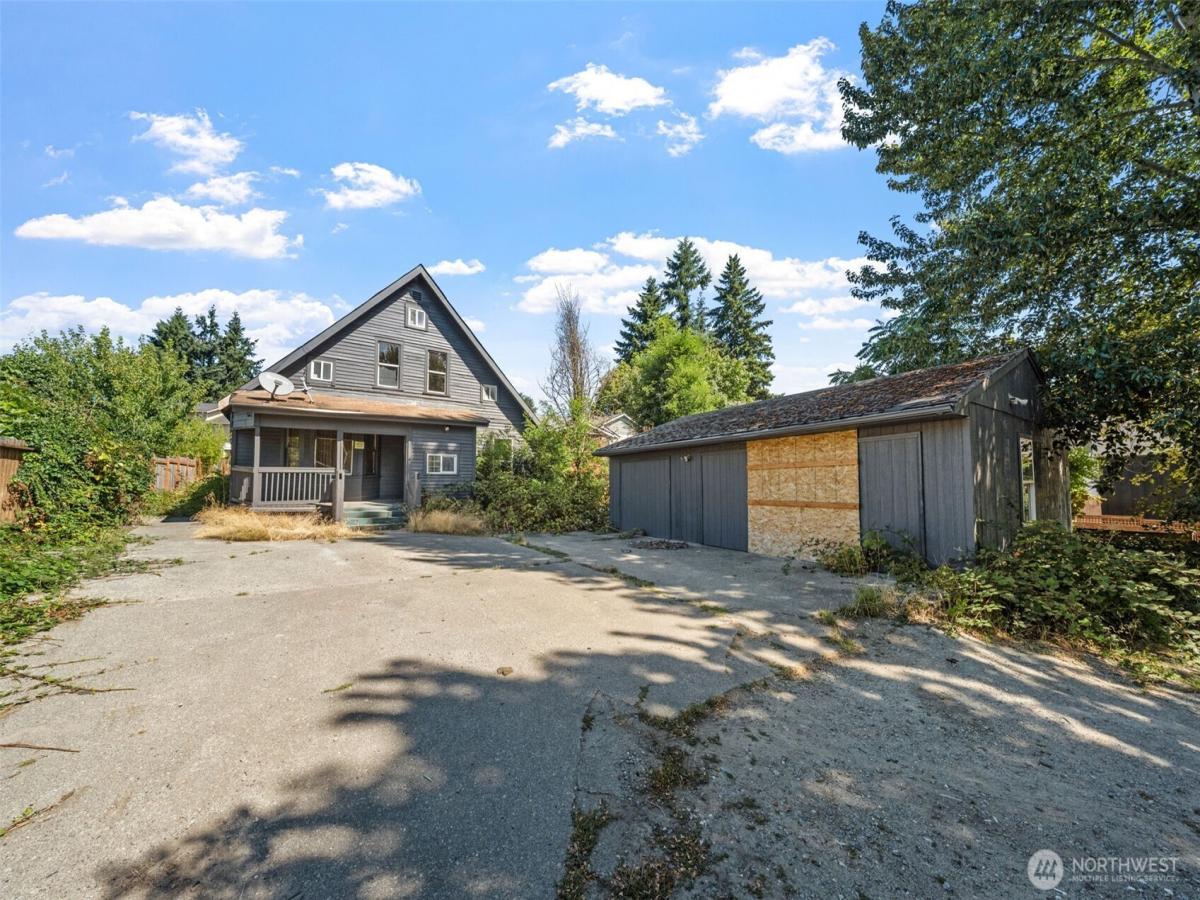 MLS #NWM2422991 image #0