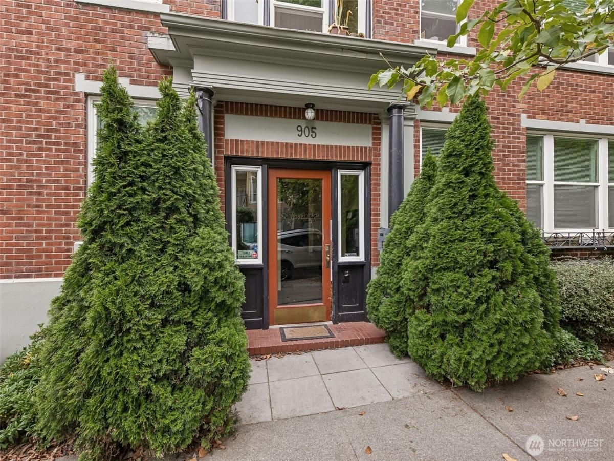 MLS #NWM2423117 image #0