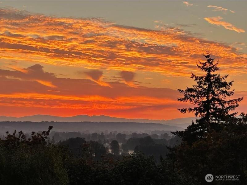 MLS #NWM2423126 image #0