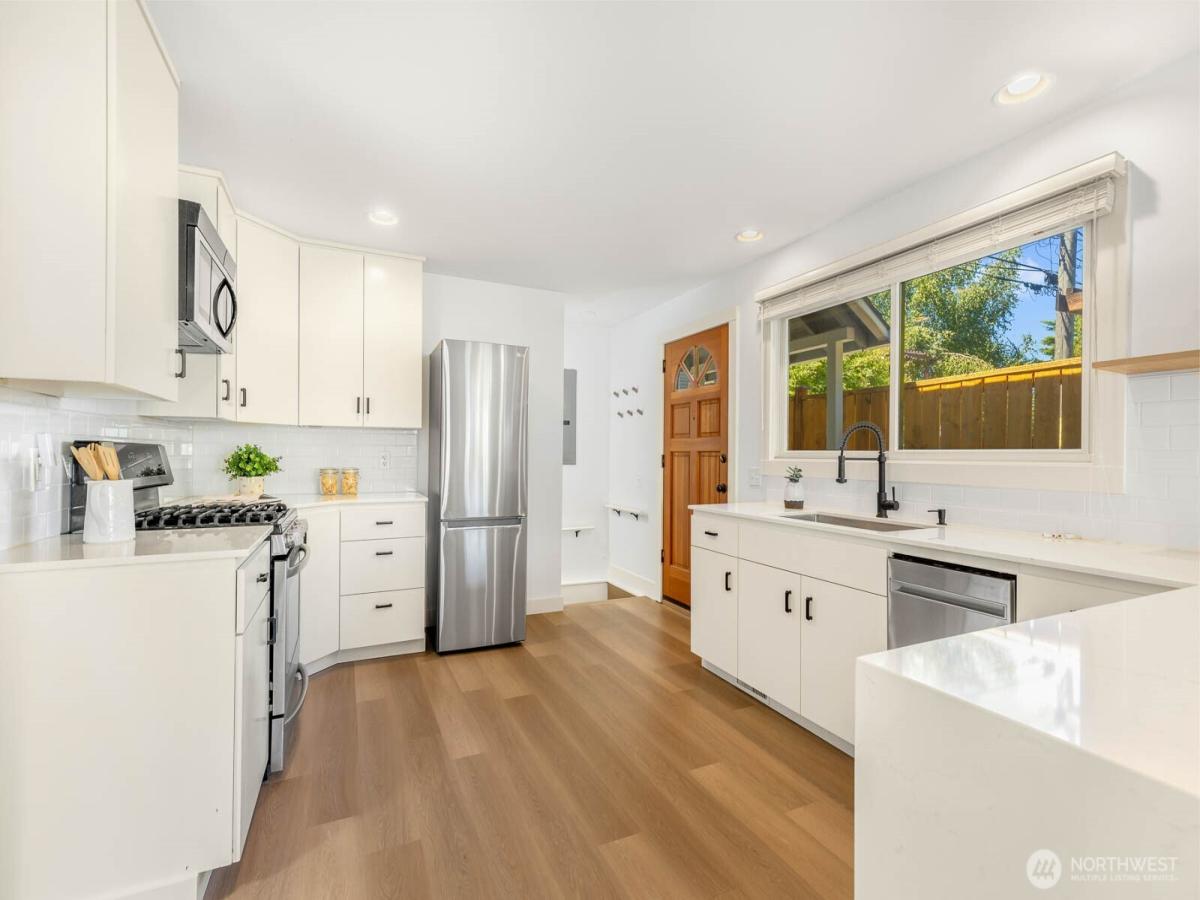 MLS #NWM2423200 image #0