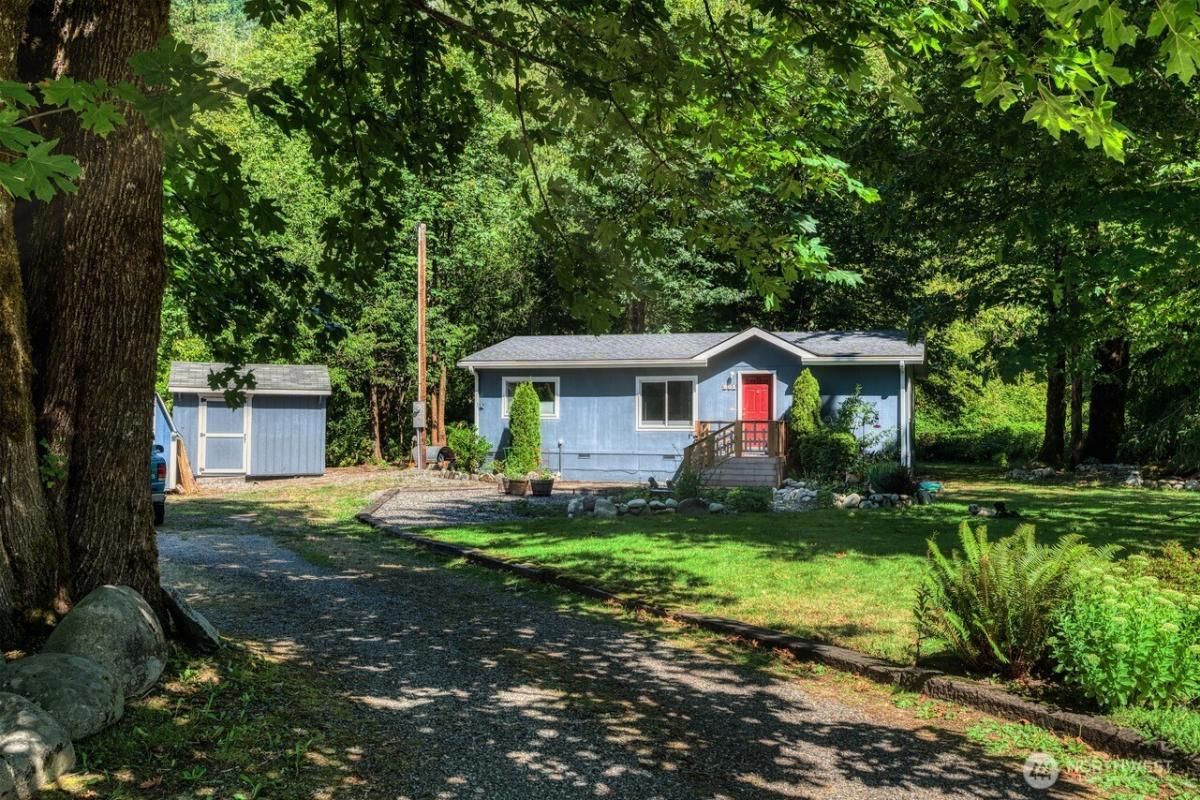 MLS #NWM2423647 image #0