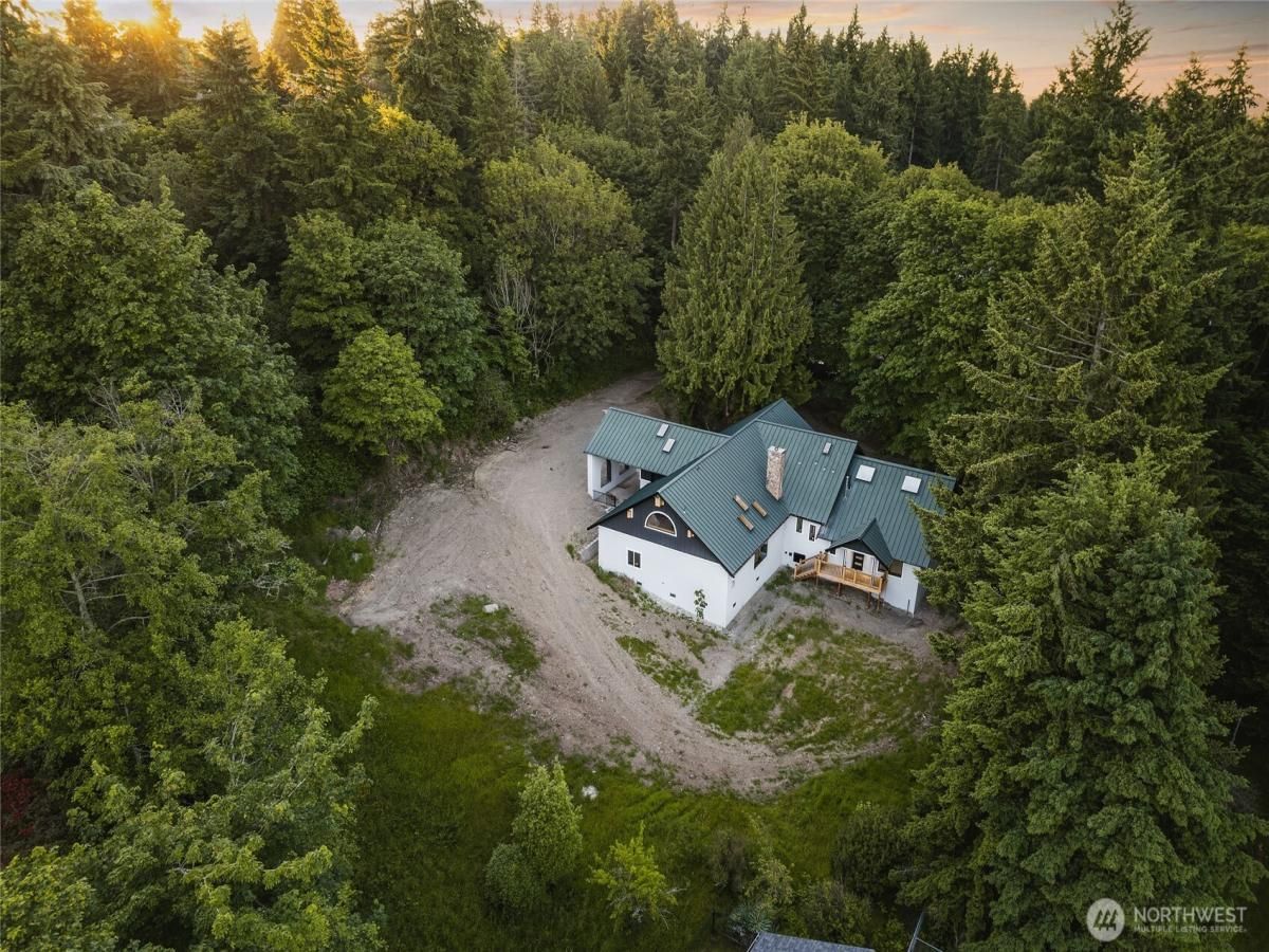 MLS #NWM2423828 image #0