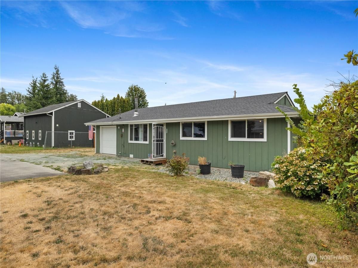 MLS #NWM2423870 image #0