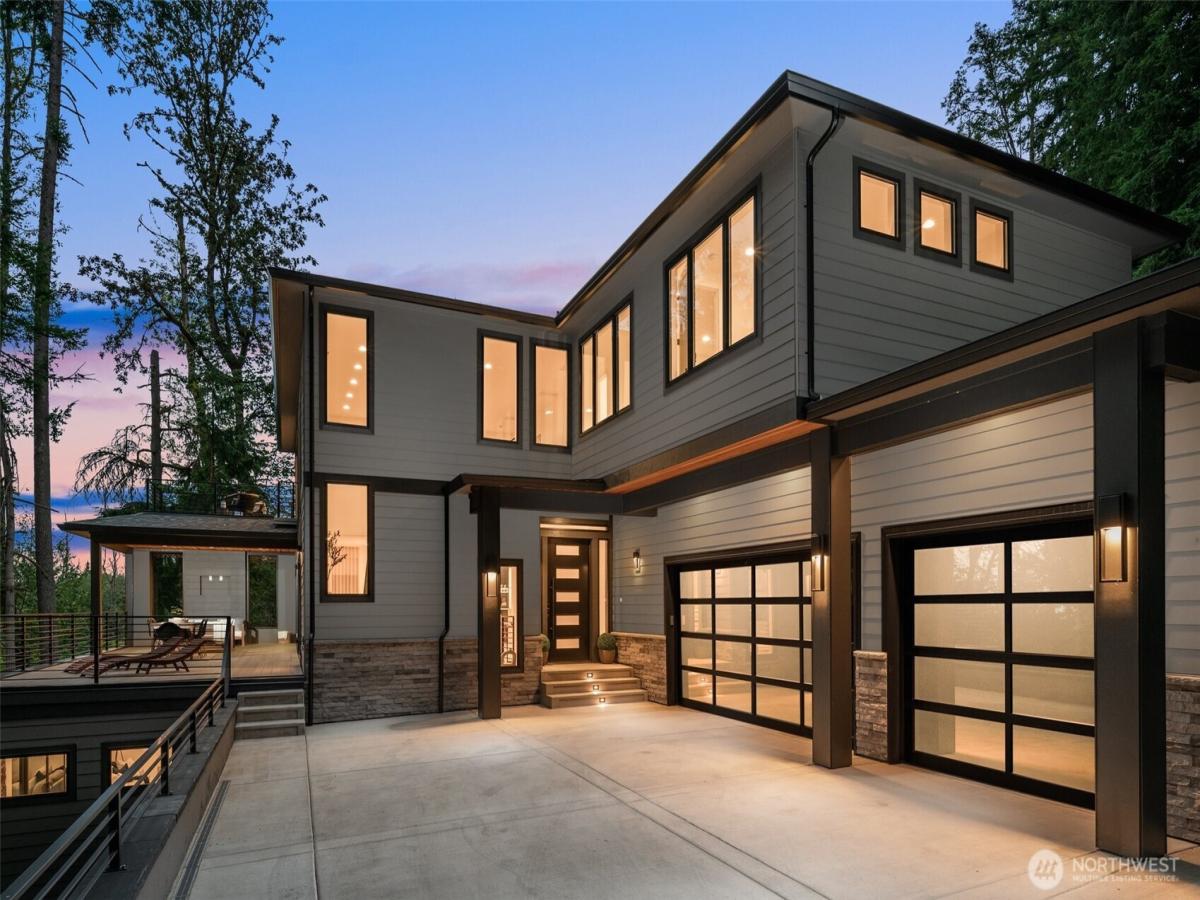 MLS #NWM2424068 image #0