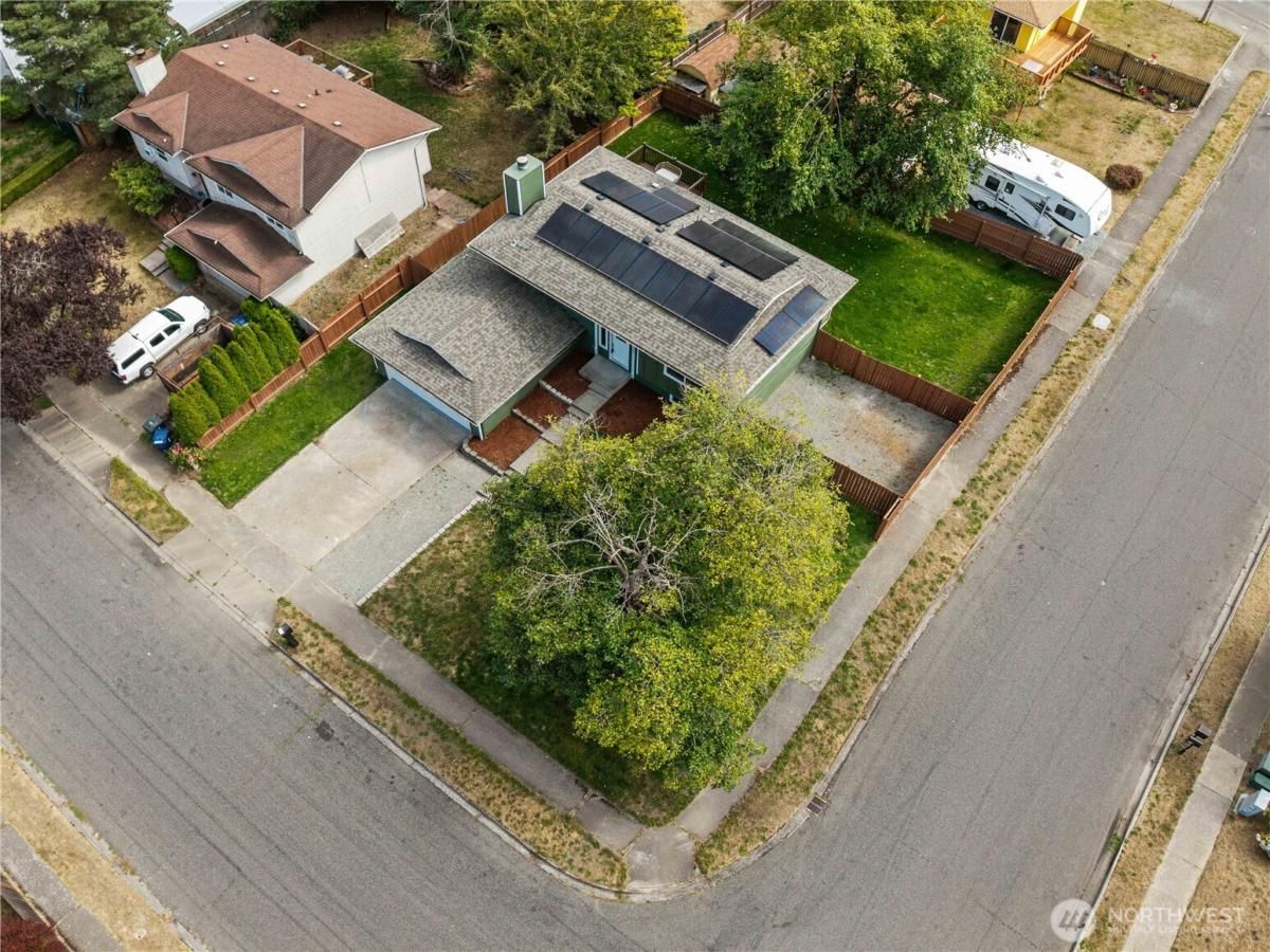MLS #NWM2424105 image #0