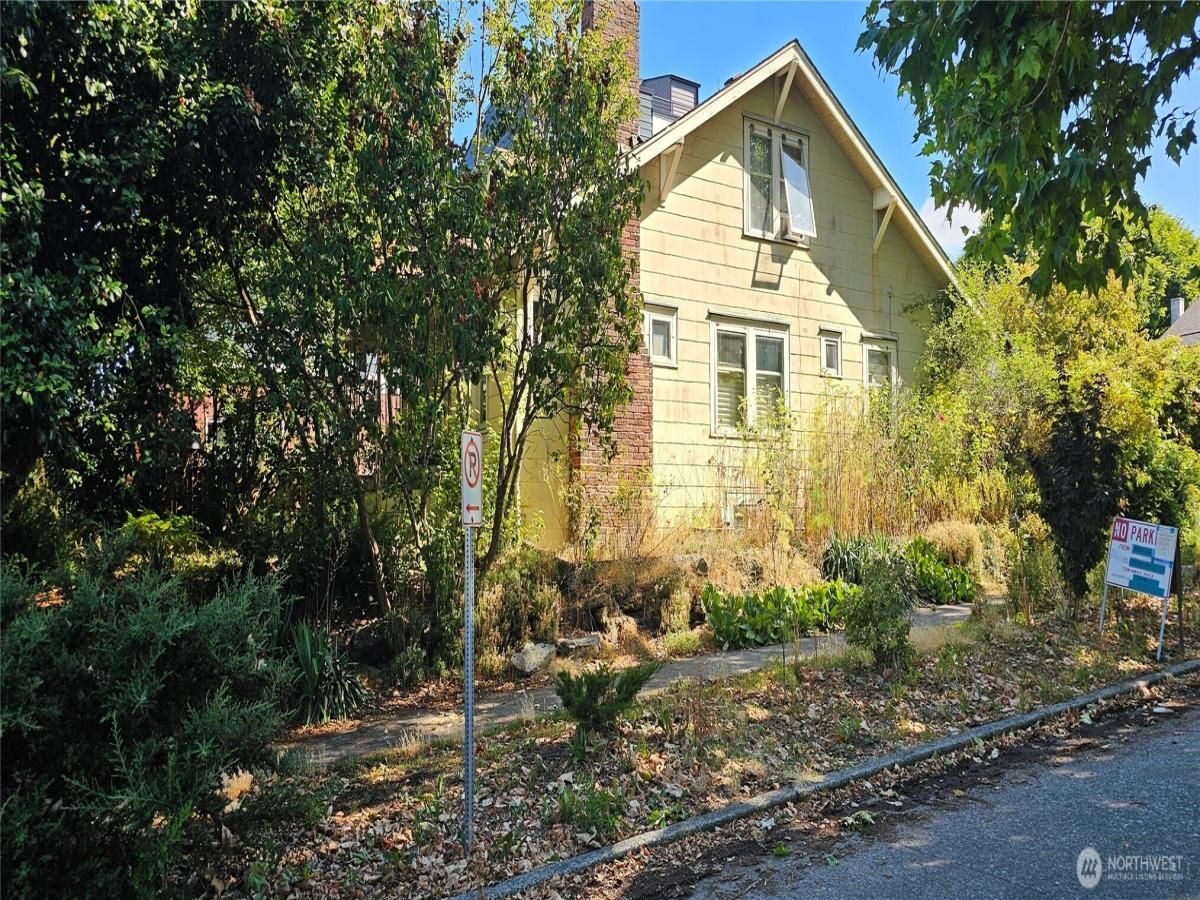MLS #NWM2424353 image #0