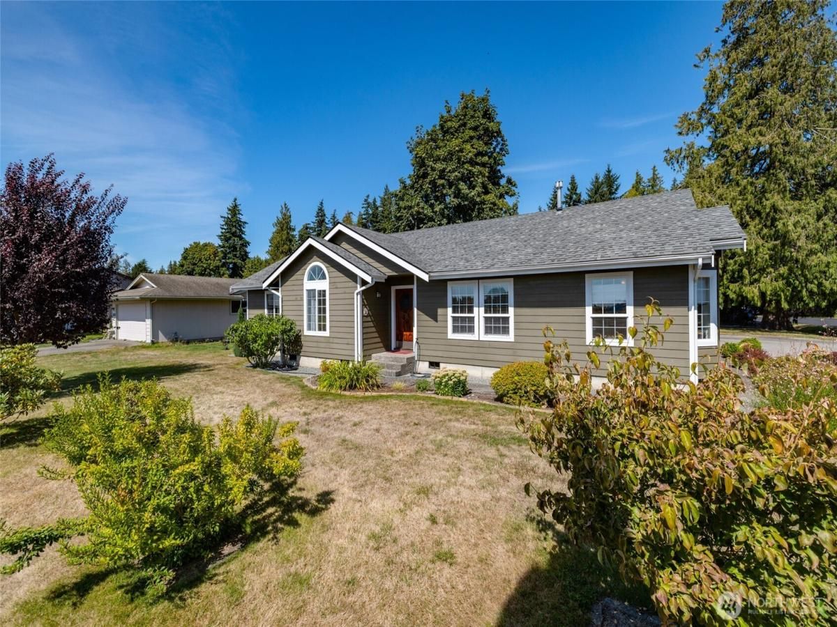 MLS #NWM2424425 image #0