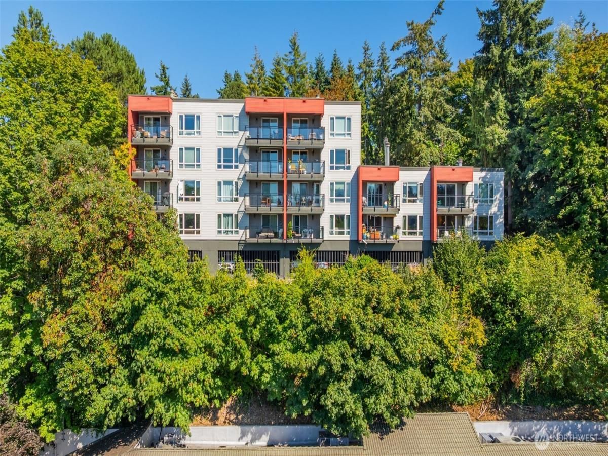 MLS #NWM2424595 image #0