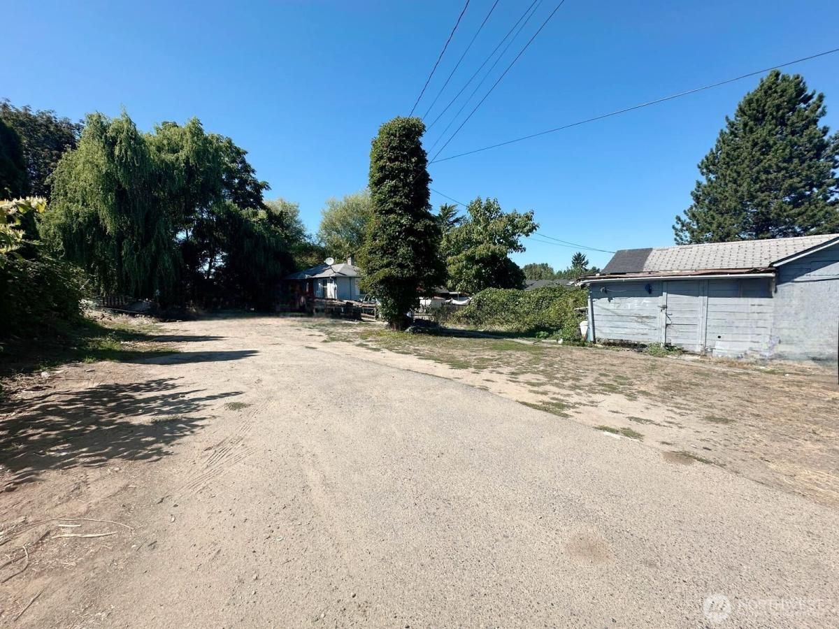 MLS #NWM2424722 image #0